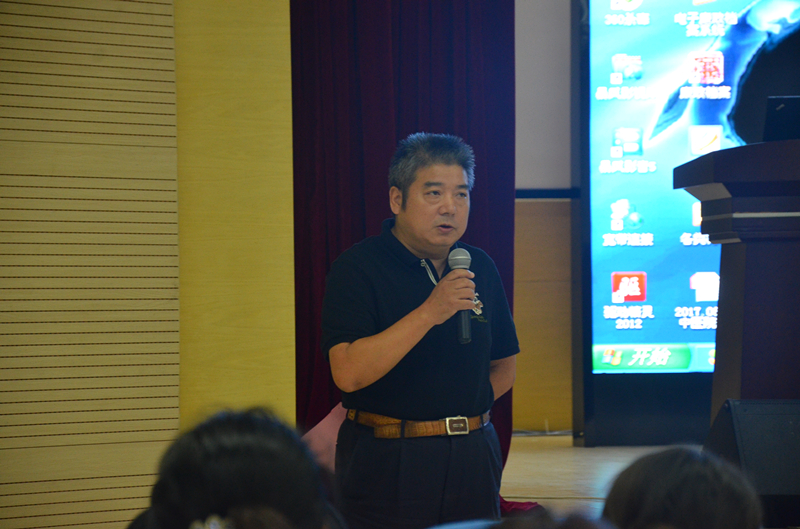C:\Documents and Settings\Administrator\桌面\新建文件夹 (4)\DSC_4450_副本.jpg